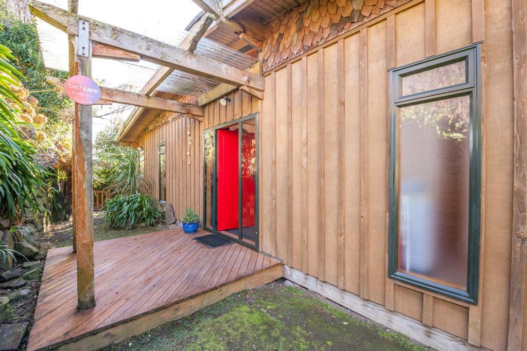 Treetop Hideaway - Taupo Holiday Home Exterior foto